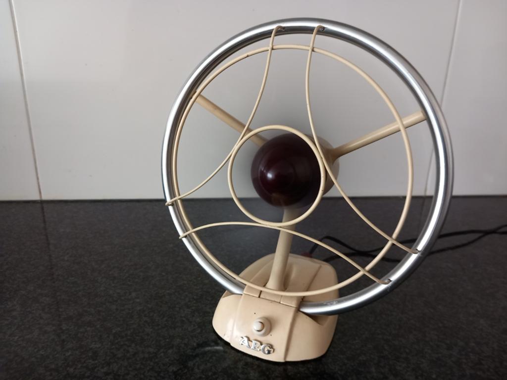 Vintage A.E.G. ventilator.   izgs. 50s, Ophalen of Verzenden