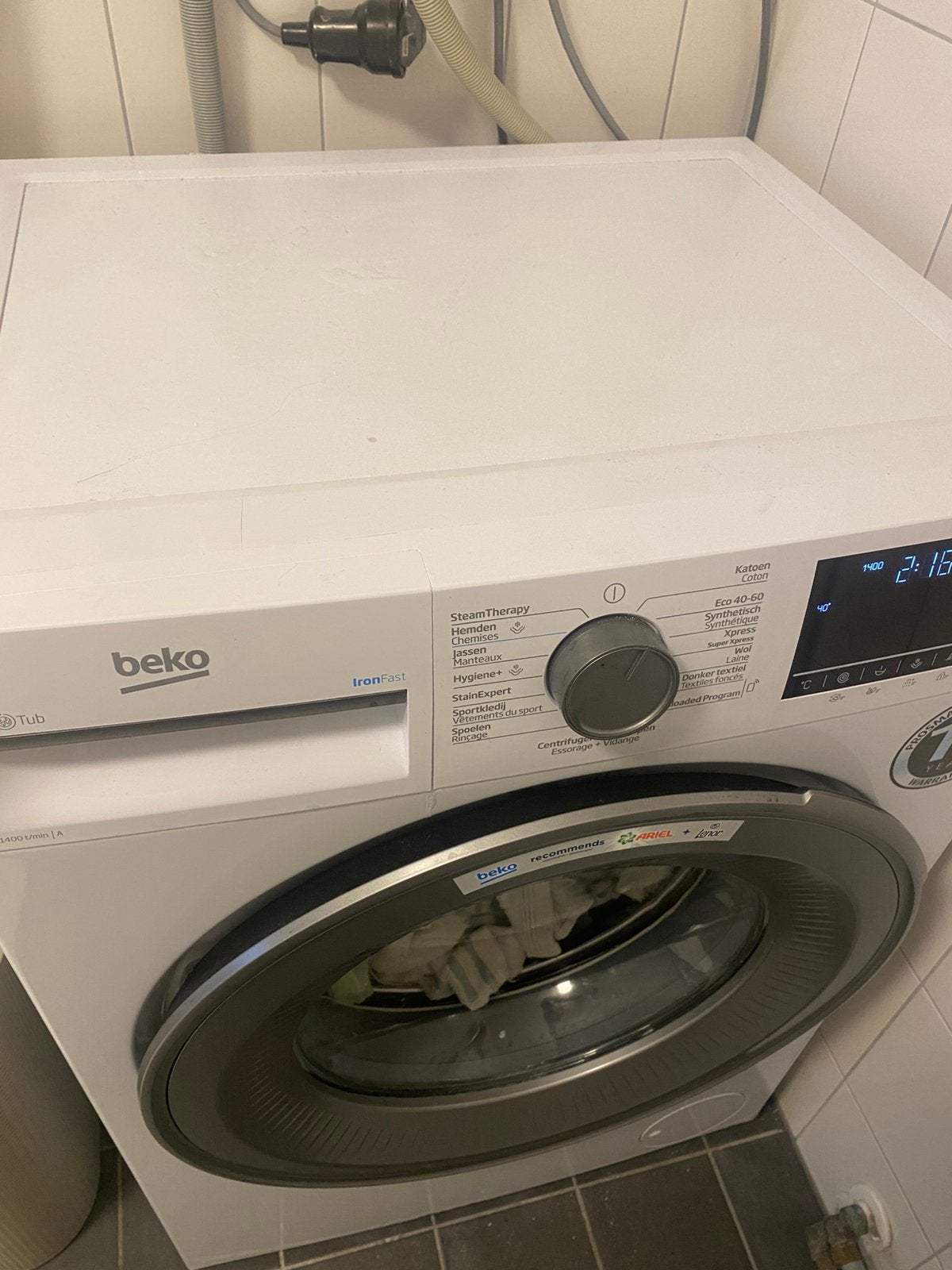Wasmachine Beko 6 maanden gebruikt, Witgoed en Apparatuur, Ophalen, Zo goed als nieuw, 1200 tot 1600 toeren, 85 tot 90 cm