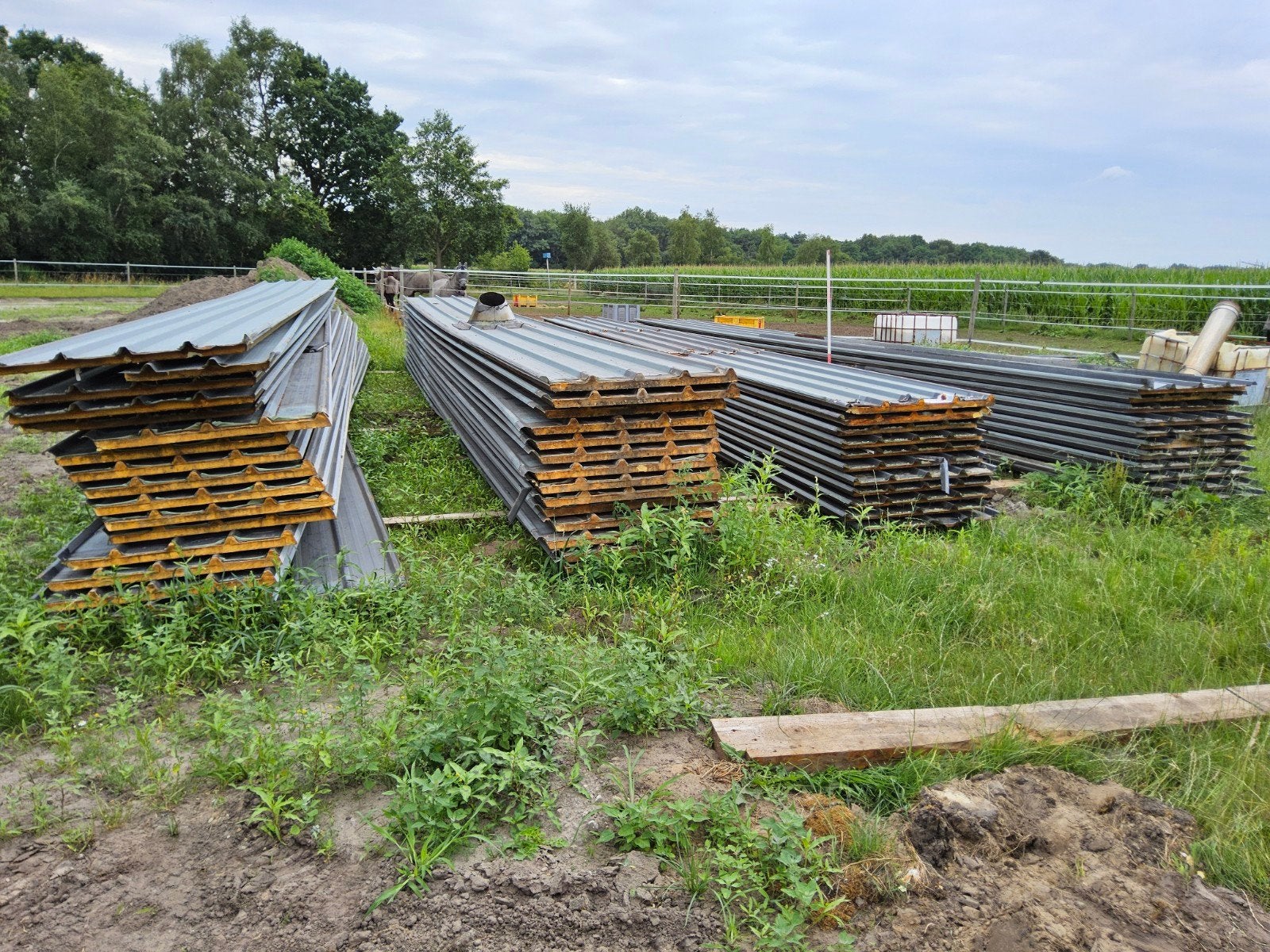 Sandwichpanelen dakplaten, Gebruikt, 15 m² of meer, Metaal, Grijs