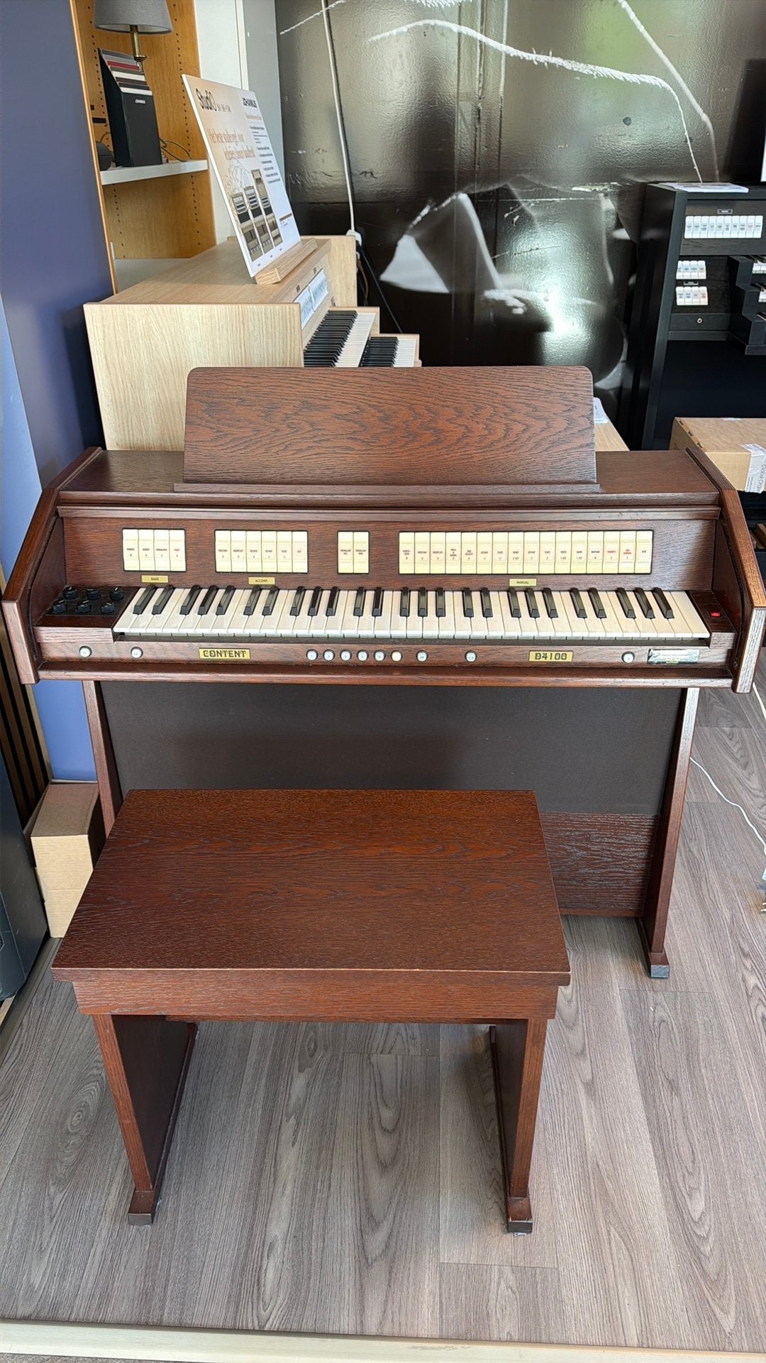 Content D4100 digitaal orgel in kersenhout met bankje, Ophalen of Verzenden, Zo goed als nieuw, 2 klavieren, Orgel