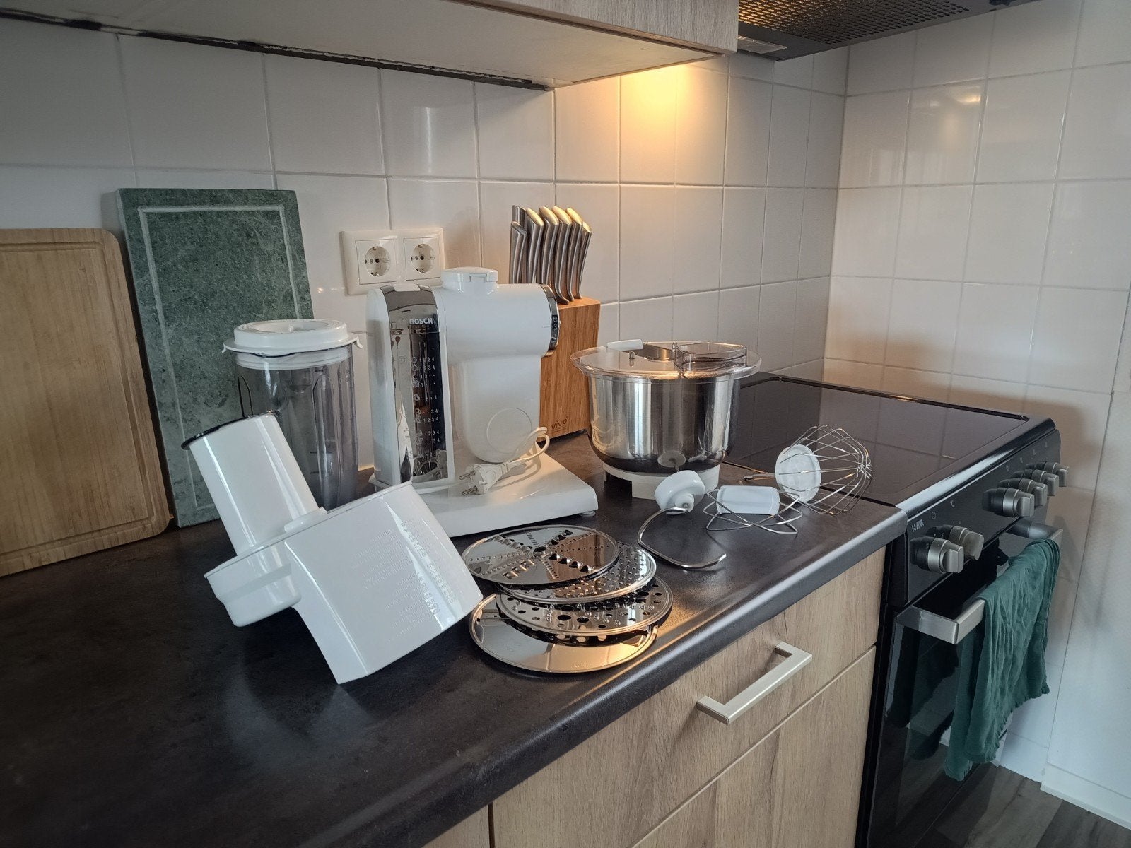 Bosch keukenmachine met blender en diverse accessoires, Ophalen, Gebruikt, 1 tot 2 liter, 2 snelheden