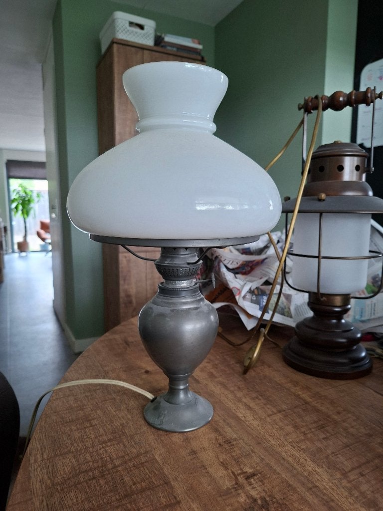 Vintage tafellamp van tin in de stijl van antieke olielamp, Antiek en Kunst, Ophalen