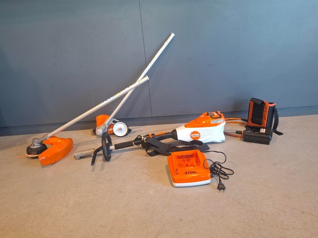 Stihl KMA combi tool / BGA 100 set inclusief accu en lader, Tuin en Terras, Hand-tuingereedschap, Ophalen, Zo goed als nieuw, Stihl