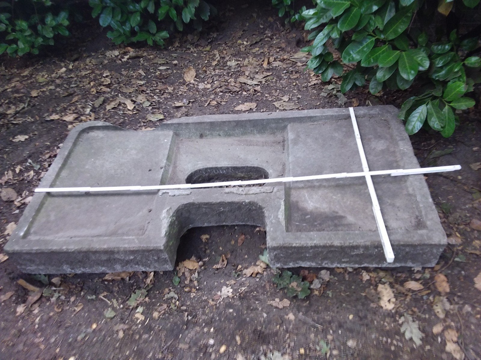 Antieke stenen trog/waterbak - uniek tuinstuk, Ophalen, Gebruikt