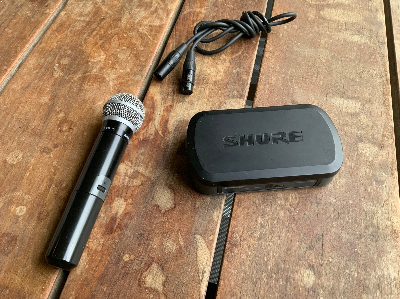 SHURE draadloze Microfoon incl. Shure receiver, Ophalen of Verzenden, Zo goed als nieuw, Zangmicrofoon, Draadloos
