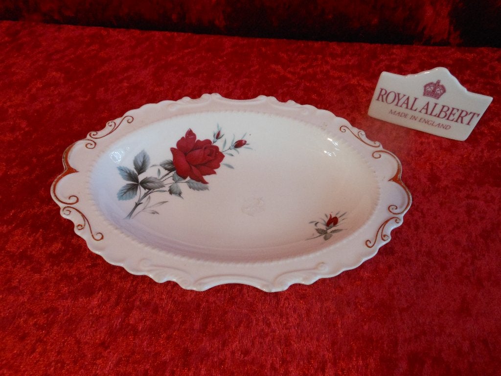 Royal Albert Sweet Romance schaaltje, Ophalen of Verzenden, Zo goed als nieuw, Porselein, Bord of Schaal