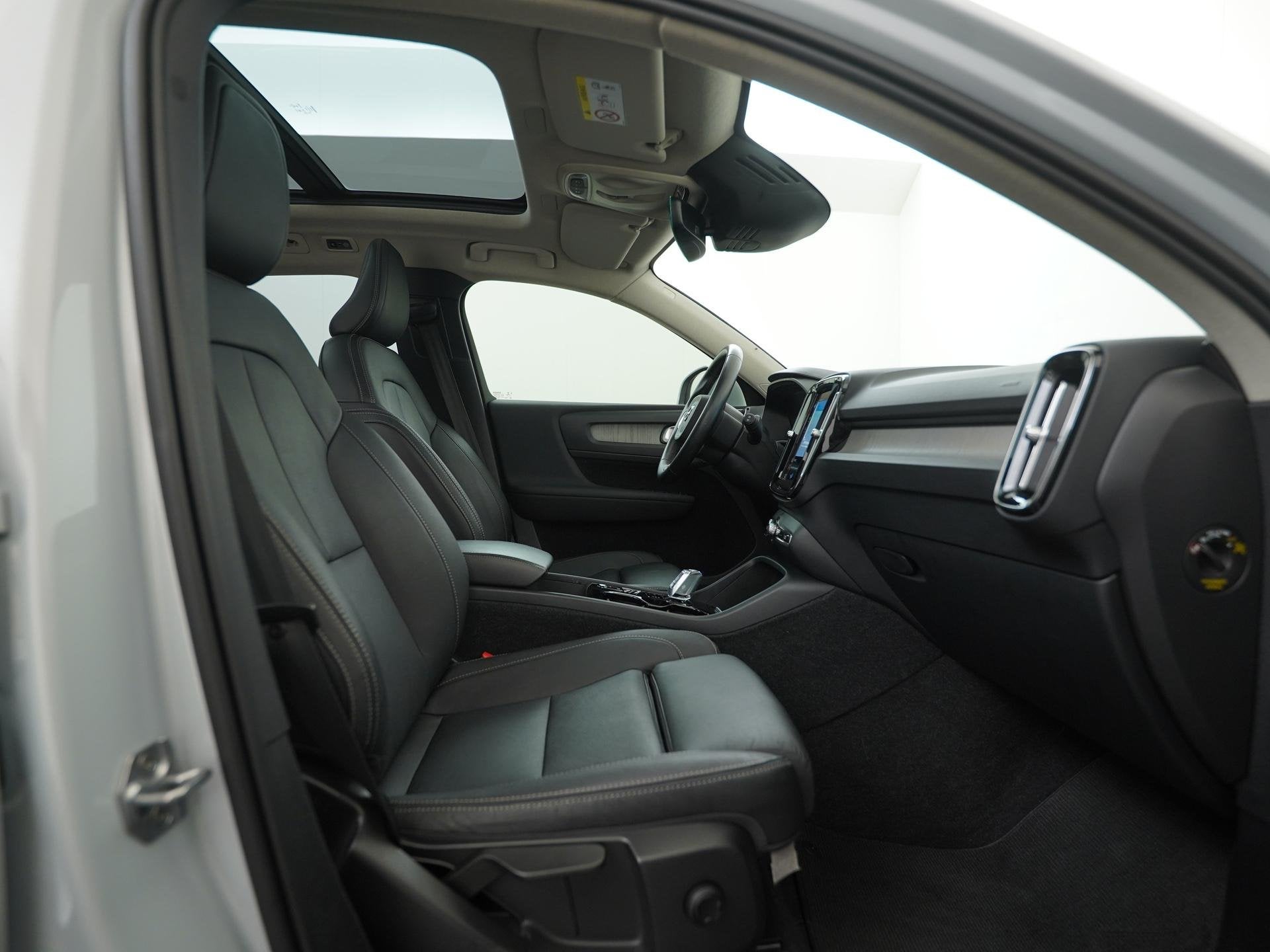 Volvo XC40 1.5 T4 Recharge Inscription | Panoramadak | Leder, Euro 6, 1712 kg, 87 %, Wit