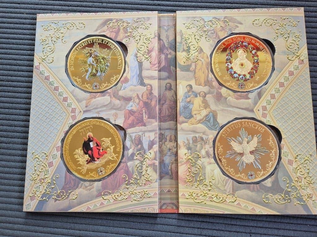 Penningen van de Heilige Drieëenheid, Ophalen of Verzenden, Overige materialen, Buitenland