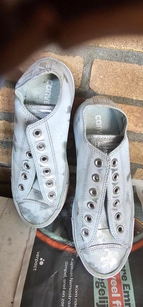 Converse schoenen, Ophalen