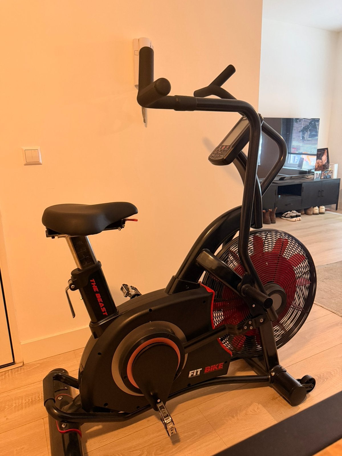 Mr. Beast Assaultbike te koop – Zo goed als nieuw, Ophalen, Zo goed als nieuw, Loopband