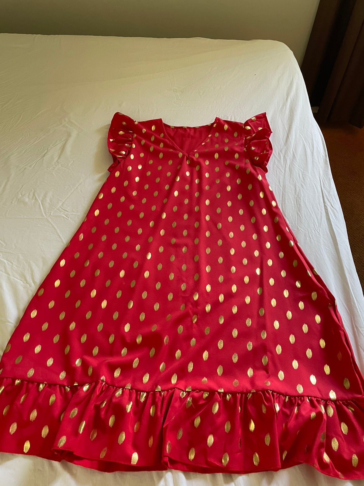 Feestelijk rood met goud jurkje , maat M, Kleding | Dames, Maat 38/40 (M), Ophalen of Verzenden, Zo goed als nieuw, Boven de knie