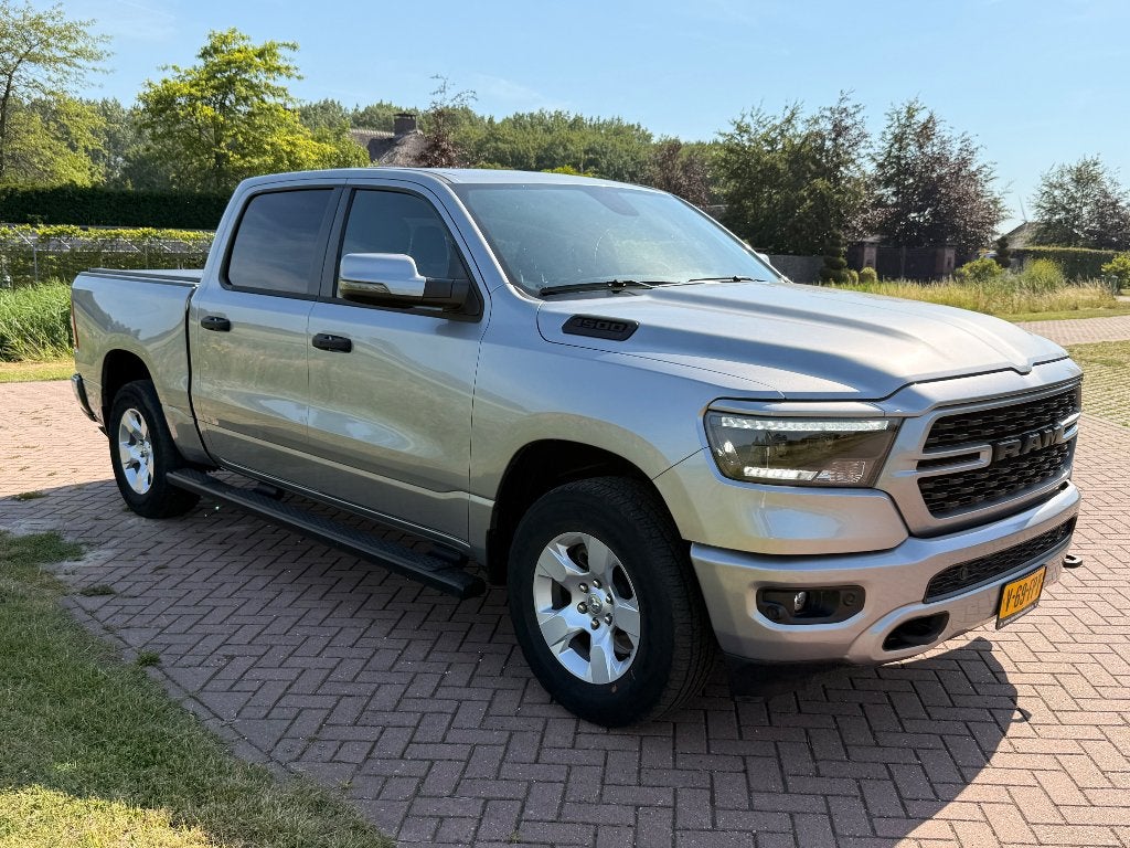 RAM 1500 RAM 1500 BIG Horn 2024 Grijs, Automaat, Stof, Origineel Nederlands, Vierwielaandrijving