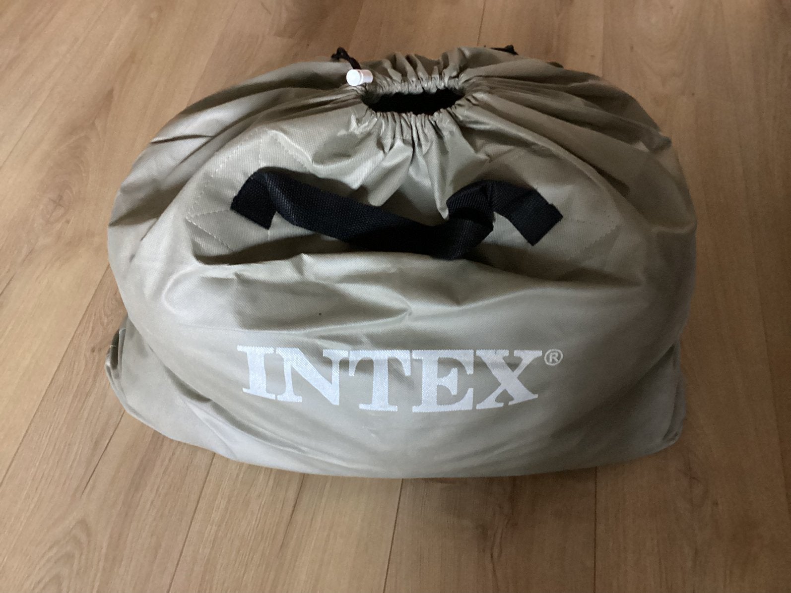 Luchtbed Intex luchtbed 56 cm hoog- 2 persoons-, Caravans en Kamperen, Luchtbedden, Ophalen, Ingebouwde pomp, Zo goed als nieuw