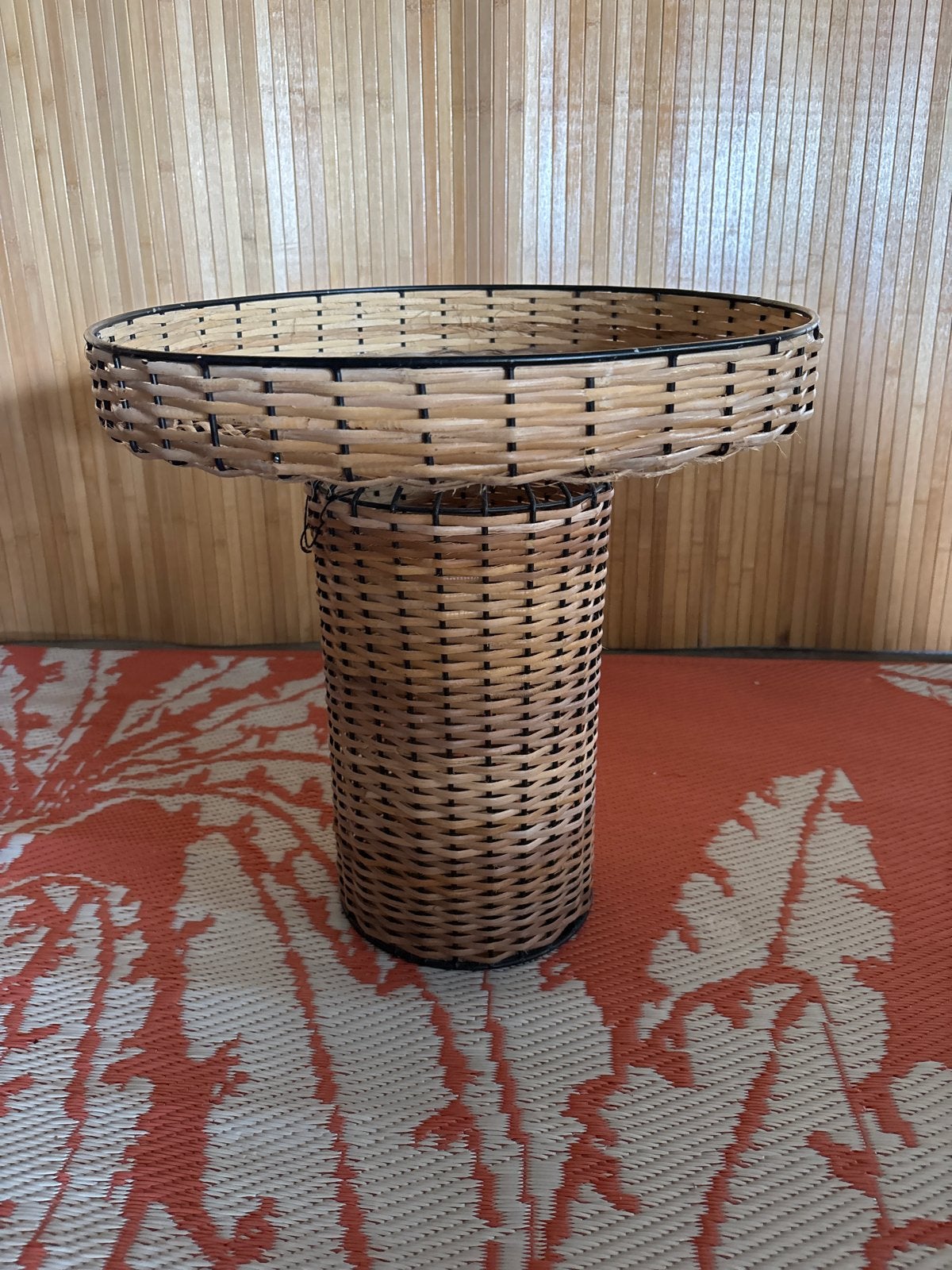 Decoratieve rieten tafeltje, Gebruikt, Schaal, Rond, Ophalen of Verzenden