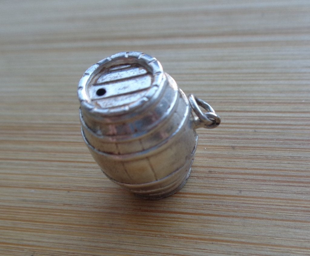 zilveren vintage bedel wijnvat [1123], Overige merken, Verzenden, Zo goed als nieuw, 1 bedel