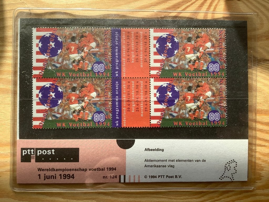 Postzegelmapje nr 124 van PTT-POST B.V. WK VOETBAL 1994 USA., Ophalen of Verzenden, Zo goed als nieuw, Overige binnenlandse clubs