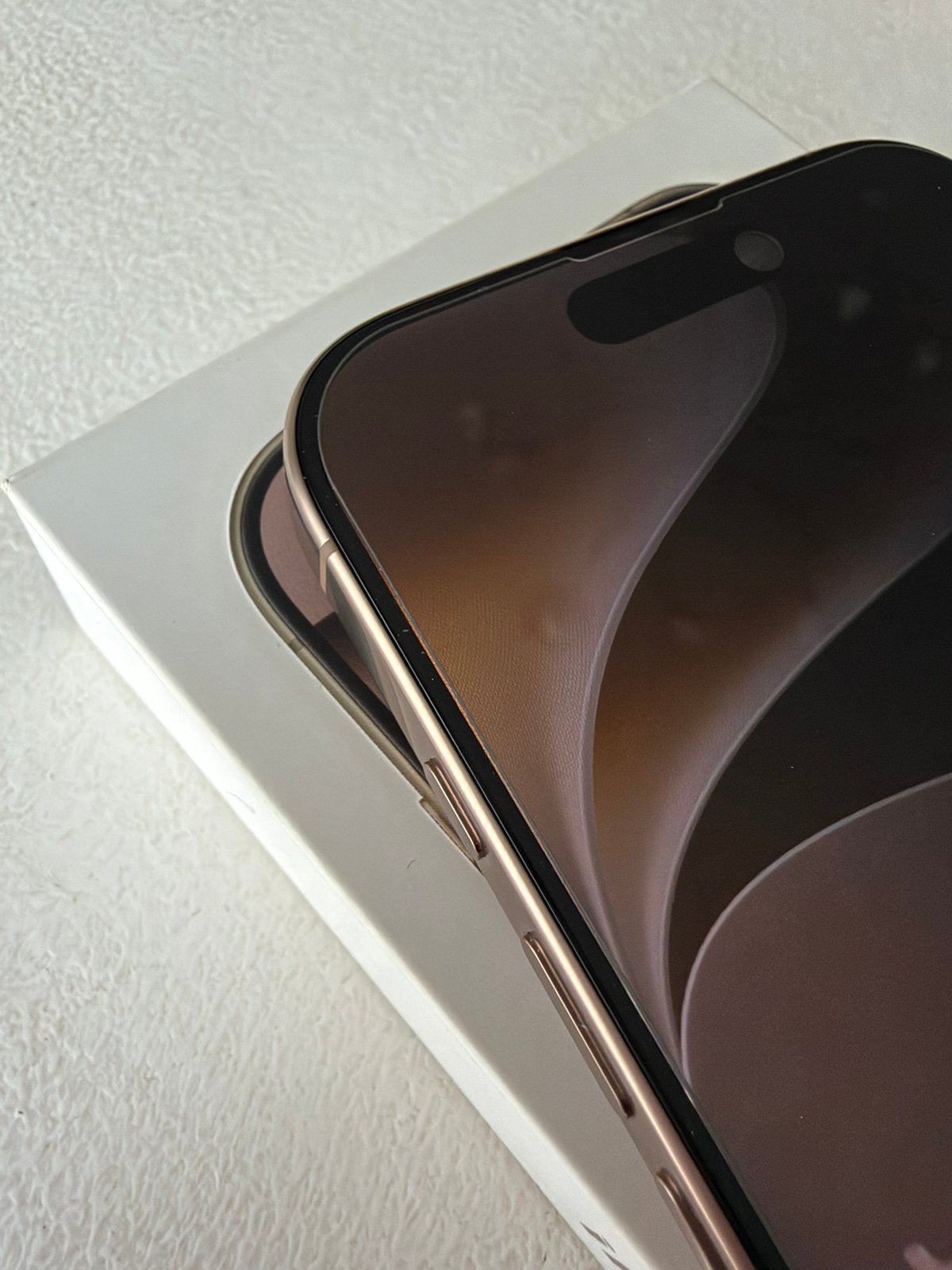 Foto 7 van Iphone 16 pro 128gb Desert Titanium