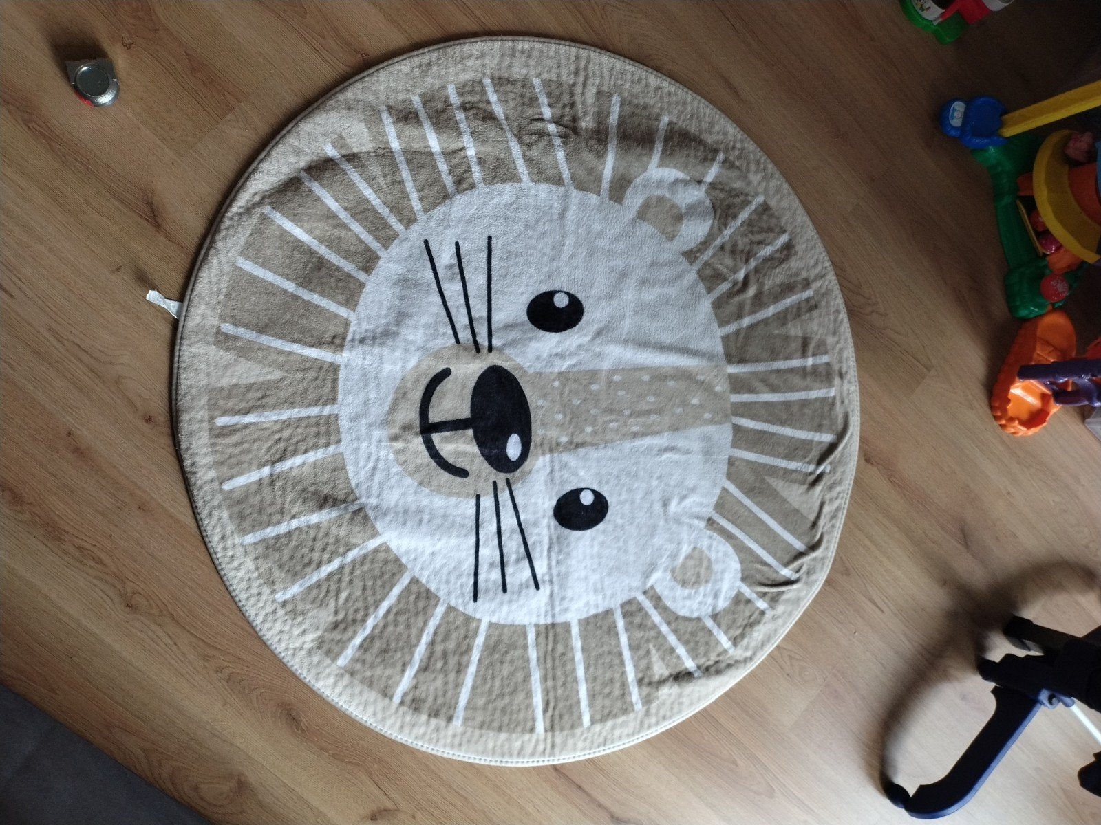Rond Vloerkleed Leeuw - 120cm diameter, Kinderkamer, Speels, Dierenprint, Bruin, Rond, Ophalen of Verzenden