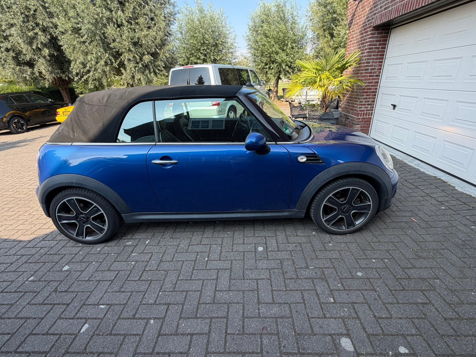 Mini 1.6 Cooper Cabriolet 2015 Blauw, Auto's, Dealer onderhouden, Zwart, 4 cilinders, Cabriolet