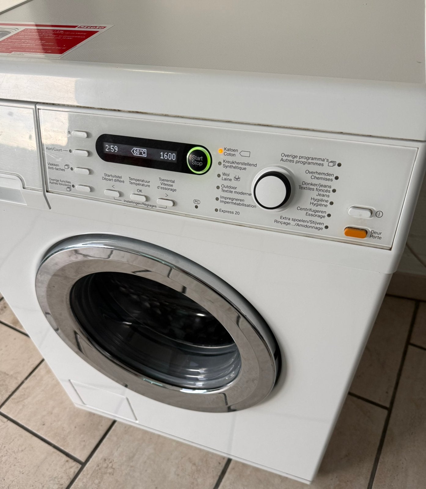 Foto 6 van Miele 8Kilo-1600toeren A+++ energieverbruik in topstaat.