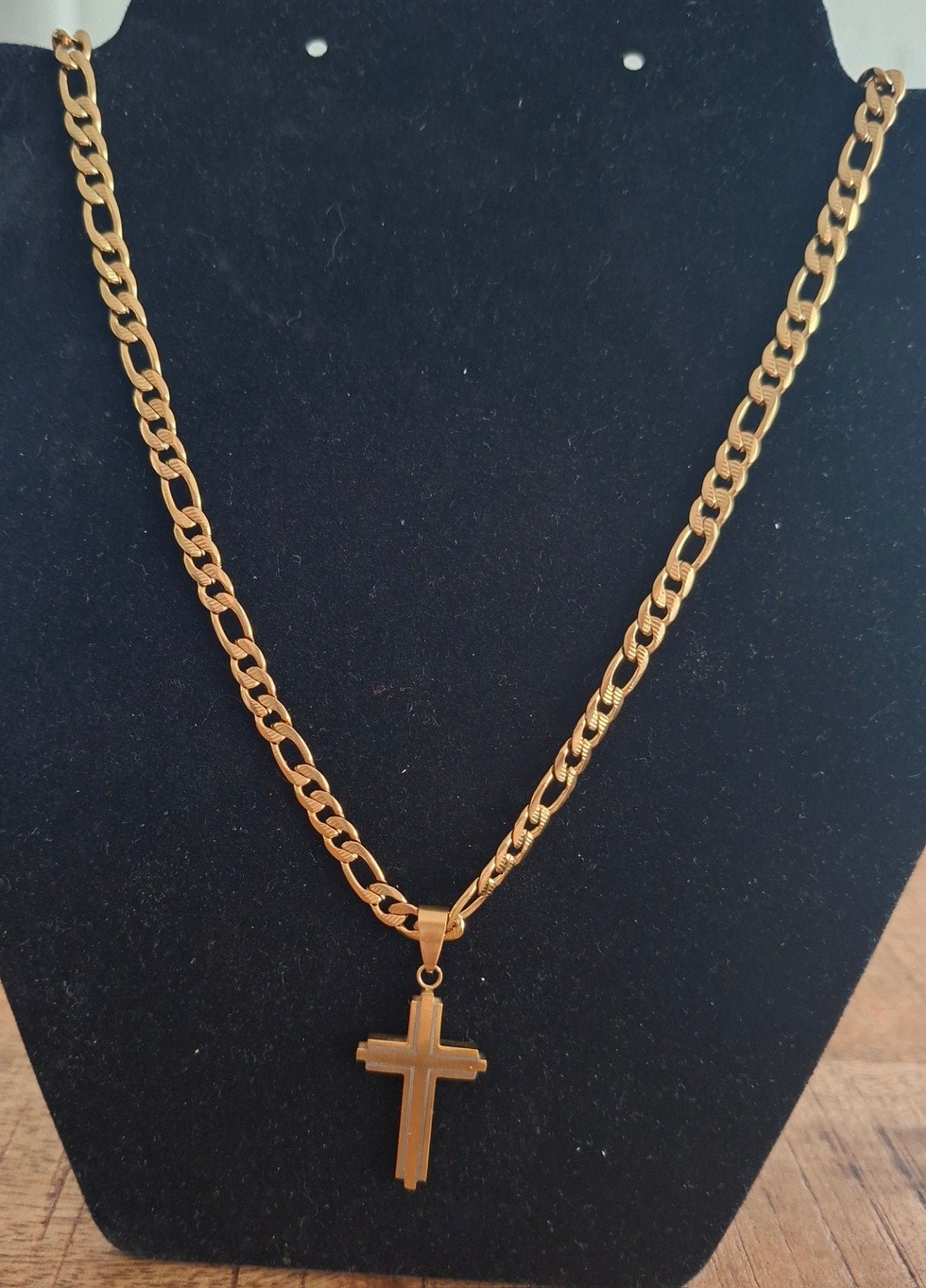 Gouden ketting met kruis hanger - 55 cm, Sieraden, Tassen en Uiterlijk, Kettingen, Nieuw, Ophalen of Verzenden, Goud, Overige materialen
