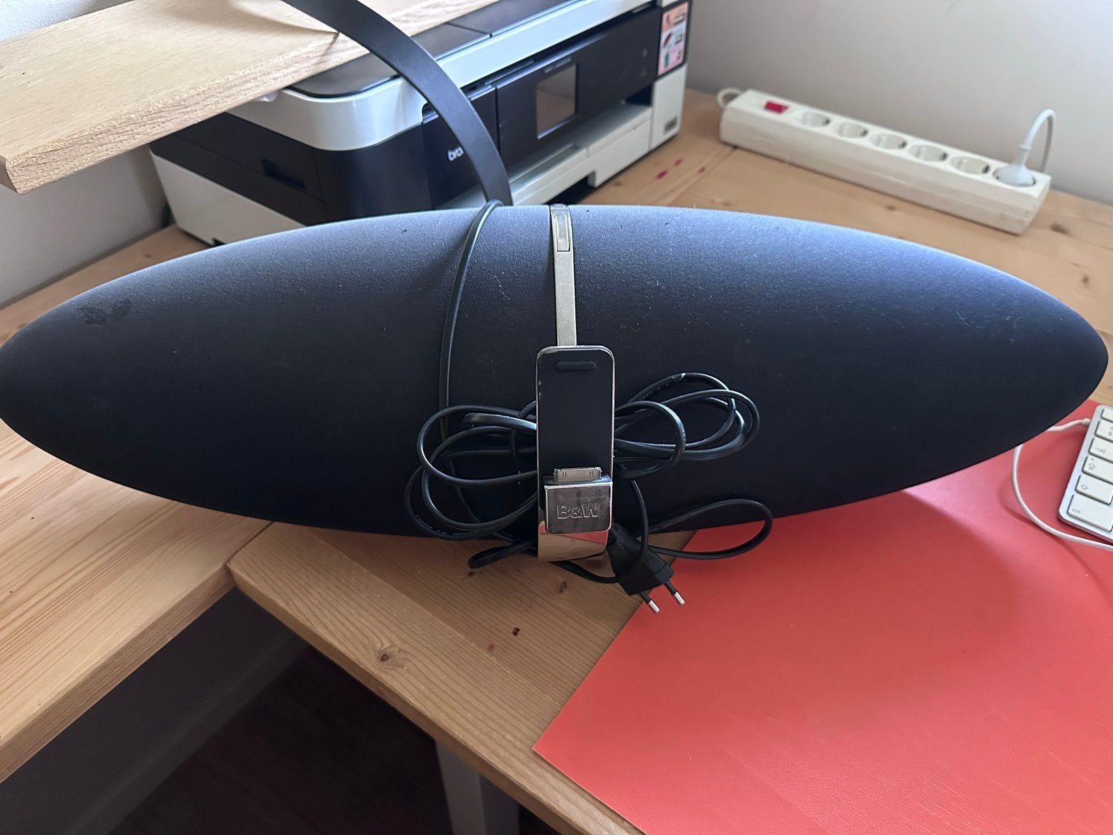 Bowers & Wilkins Zeppelin iPod Dock Speaker, Stereo speakers, Gebruikt, Bowers & Wilkins (B&W), AUX-ingang