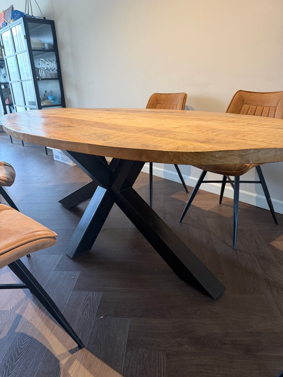 Ovale eettafel van mangohout met zwart metalen onderstel, Huis en Inrichting, Tafels | Eettafels, Ophalen, 200 cm of meer, 50 tot 100 cm