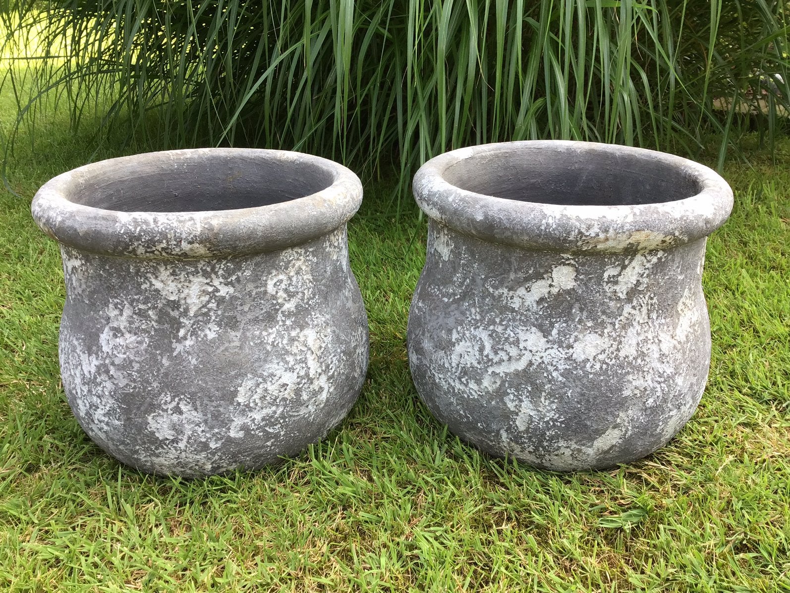 2 zware bloempotten PTMD, Ophalen, Steen, Rond, Binnen