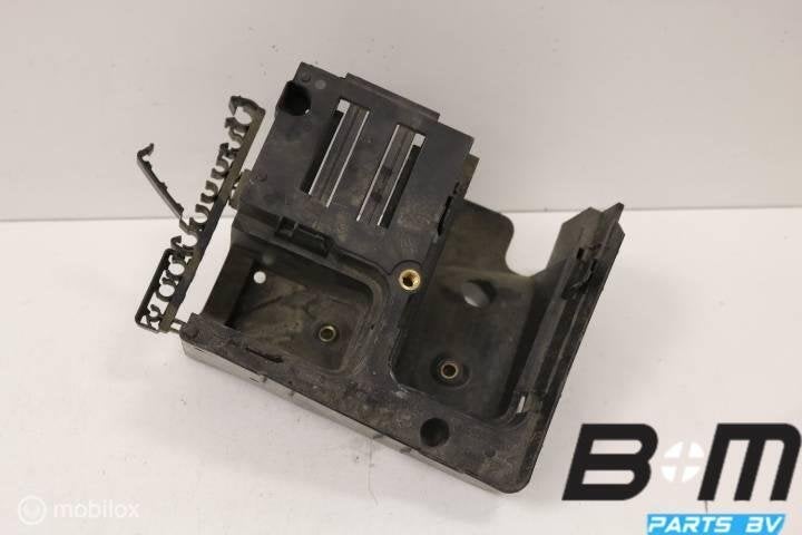 Houder voor zekeringkast VW Golf 5 / Jetta 1K 1K0907361B, Gebruikt