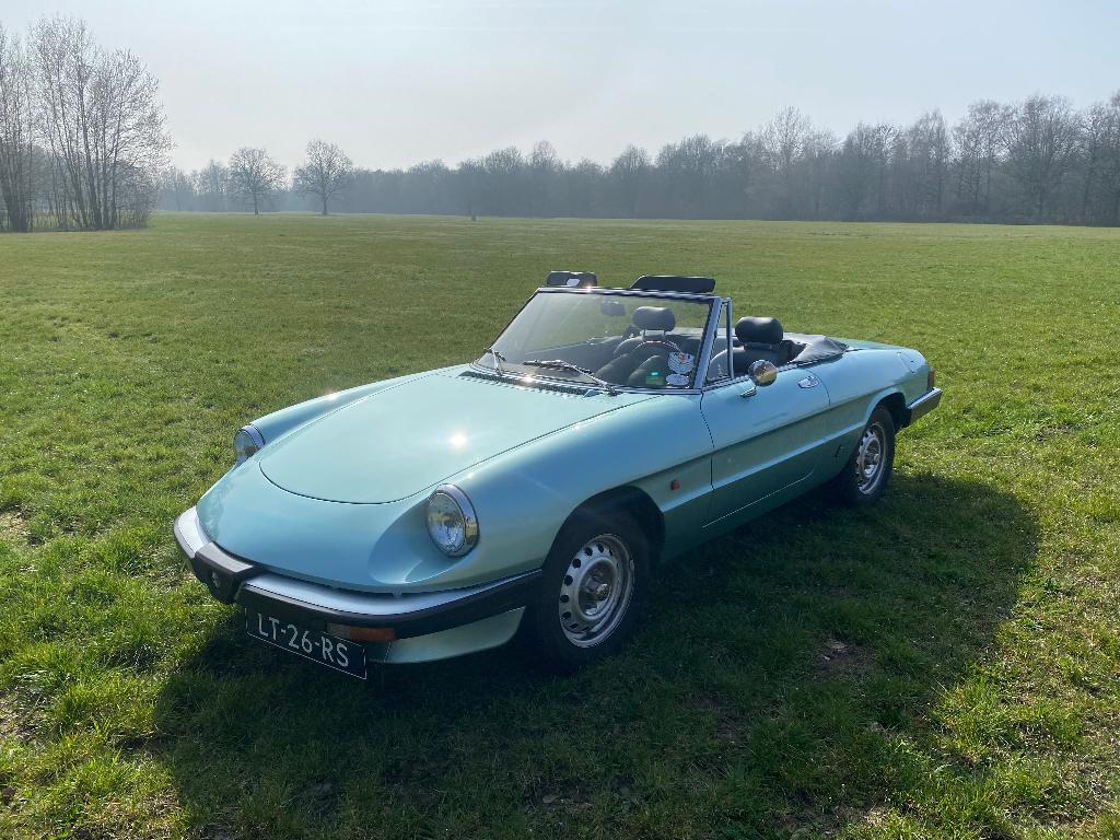Alfa Romeo Spider 2000 1985, Auto's, Alfa Romeo, 4 cilinders, Cabriolet, Blauw, Spider