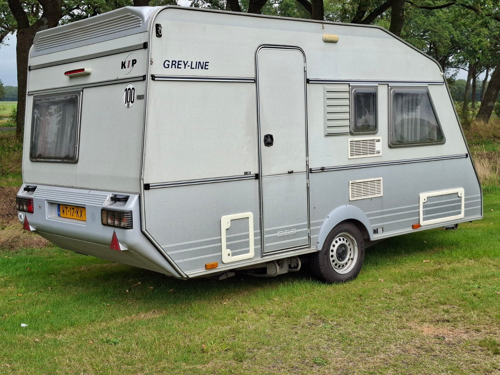 Foto 2 van Kip Grey-Line 41 TZ-  luxe caravan