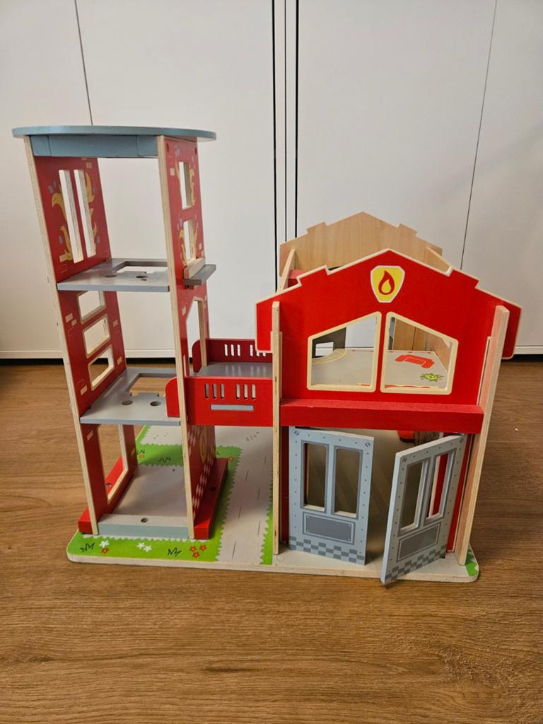 Houten Brandweerkazerne Speelset, Ophalen