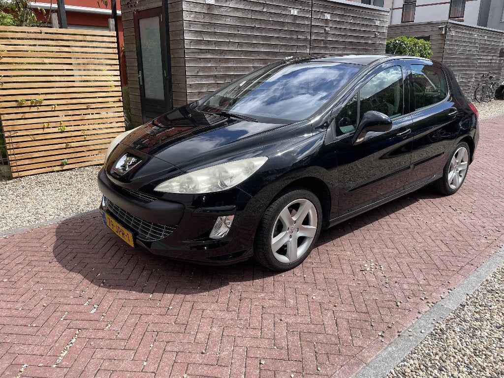 MUST SELL ASAP Peugeot 308 1.6 2009, Auto's, Voorwielaandrijving, 4 cilinders, Multifunctioneel stuurwiel, Zwart