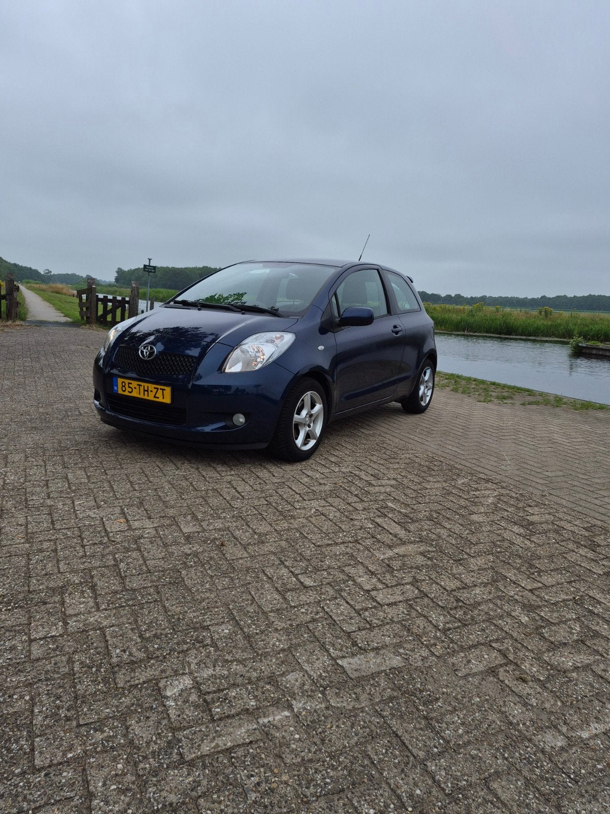 Toyota Yaris 1.3 16V Vvt-i 3DR 2006 Blauw, Voorwielaandrijving, 40 €/maand, 4 cilinders, 547 kg