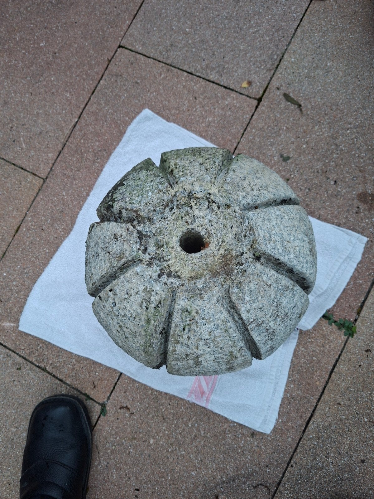 GRATIS betonnen ornament voor bij vijver -GRATIS af te halen, Tuin en Terras, Ophalen, Gebruikt, Beton, Overige typen