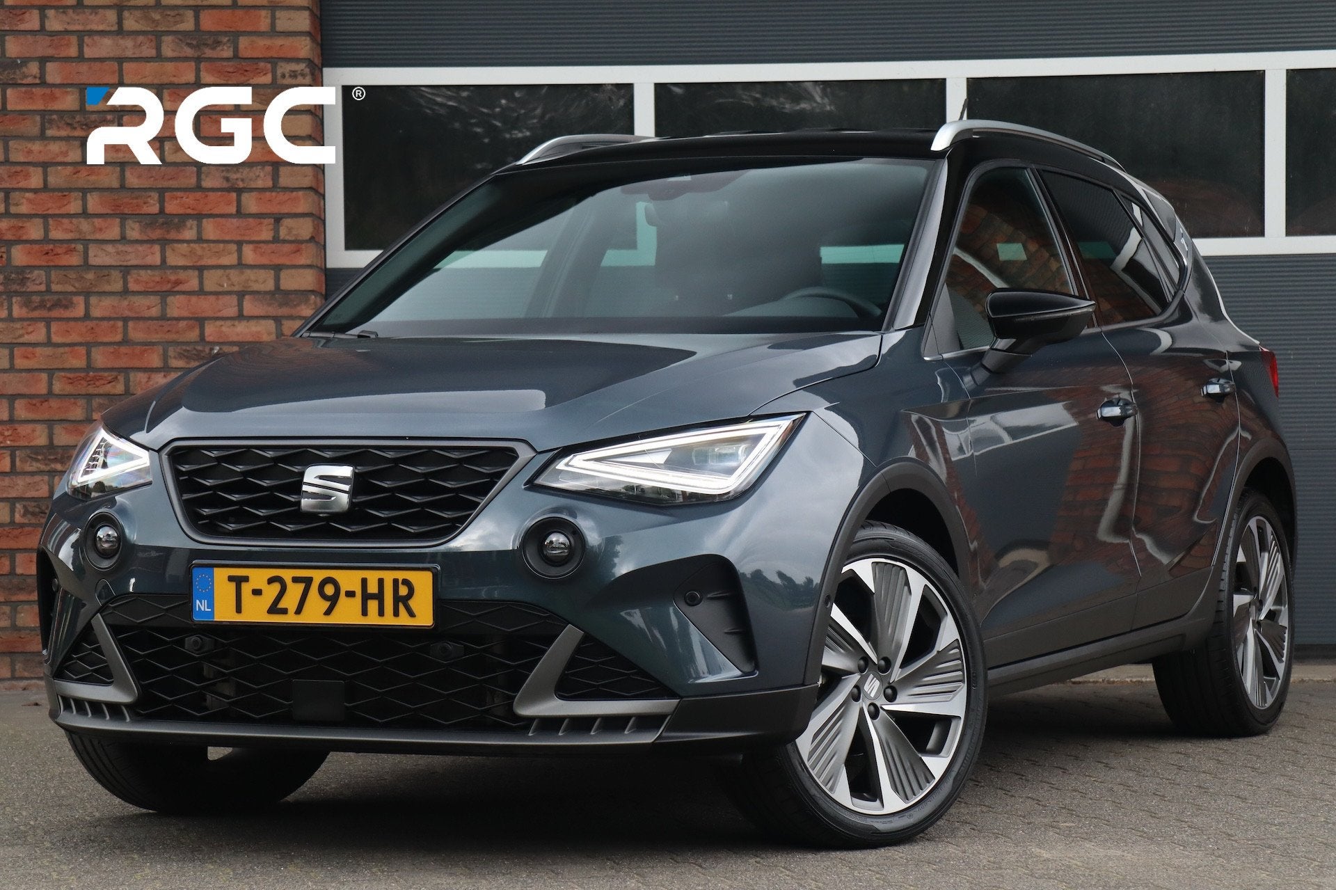SEAT Arona 1.0 TSI FR Business Intense ACC, Keyless, Camera, Auto's, Dealer onderhouden, Gebruikt, 620 kg, 49 €/maand