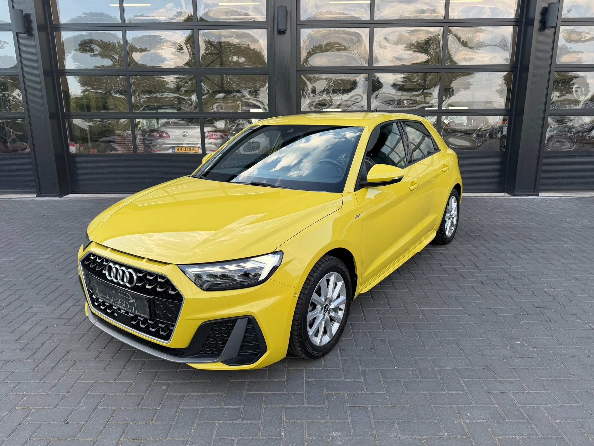 Audi A1 Sportback 30 TFSI S-Line / LED / ACC / Navi / CarPla, 95 pk, Bedrijf, 3 cilinders, Parkeersensor