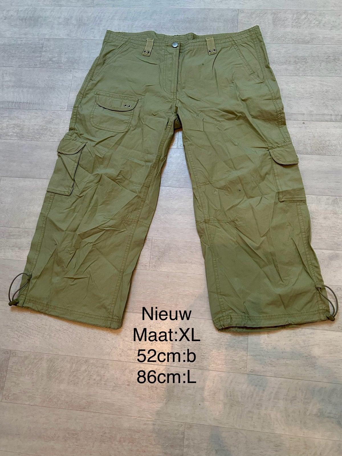Nieuwe Groene Cargo Korte Broek Maat XL, Ophalen of Verzenden, Nieuw, Maat 56/58 (XL), Groen