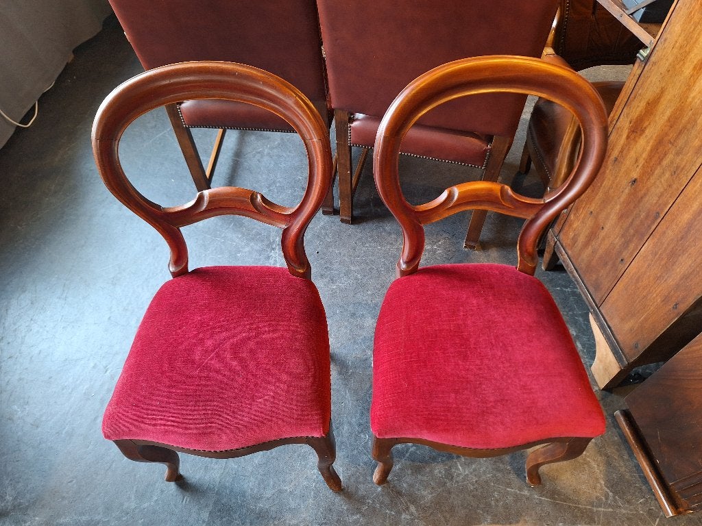 Set van 2 antieke stoelen met rode velours bekleding, Antiek en Kunst, Antiek | Meubels | Stoelen en Banken, Ophalen