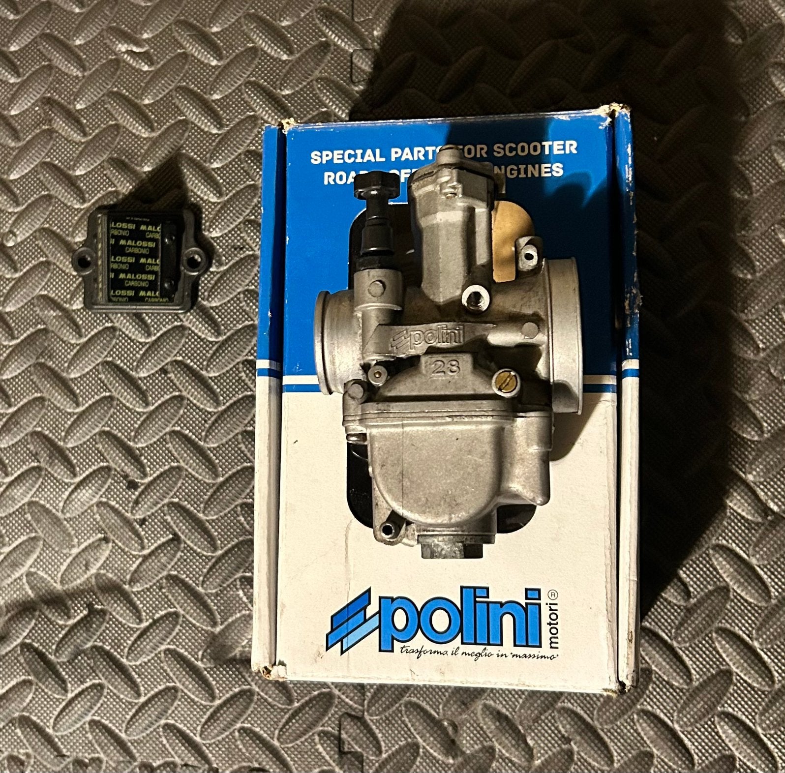 Polini 28mm carb +vl16 memrbaan malossi, Ophalen of Verzenden, Zo goed als nieuw, Carburateur