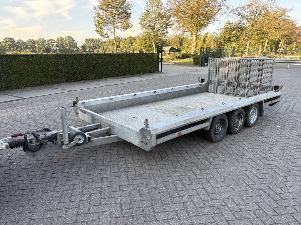 Hulco Machinetransporter 394x180 cm 3500 kg TRIDEM bj 2015, Gebruikt