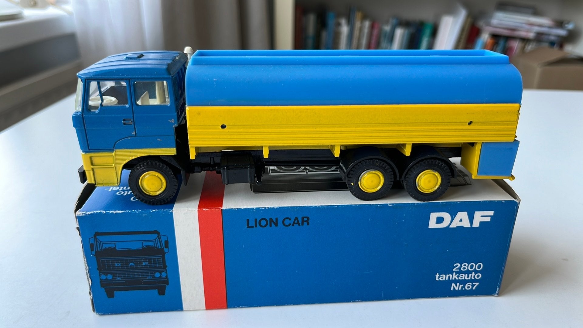 Lion Car Daf 2800 tankwagen met kantelcabine nummer 67 MIB, Ophalen of Verzenden, Nieuw, Bus of Vrachtwagen, Lion Toys