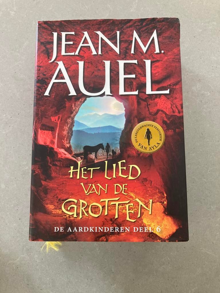 Het lied van de grotten, Ophalen of Verzenden, Gelezen