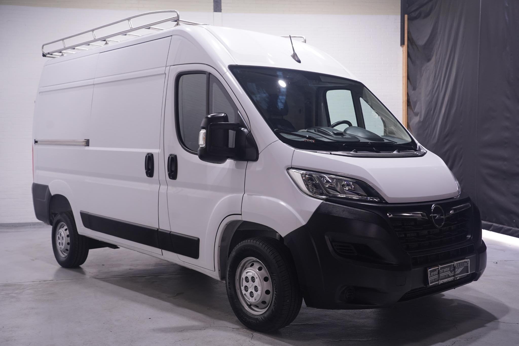 Opel Movano 2.2D 140 pk L2H2 Imperiaal met Trap, Trekhaak Na, Auto's, Voorwielaandrijving, Navigatiesysteem, Stof, Gebruikt