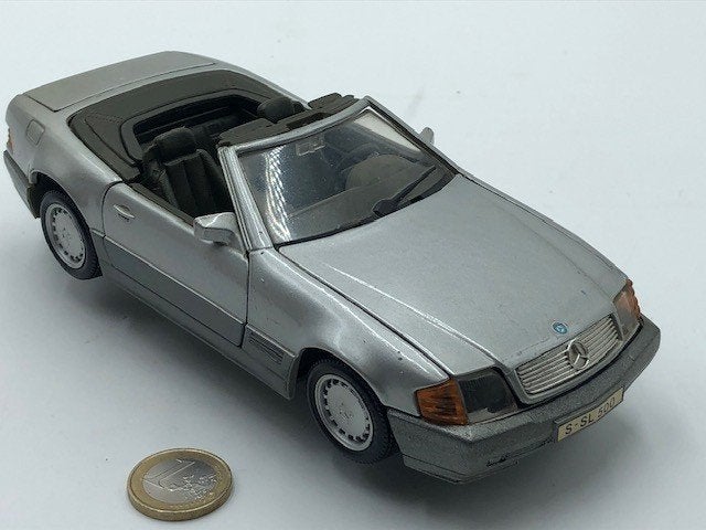 Mercedes 500 SL (1989), Maisto, Hobby en Vrije tijd, Ophalen of Verzenden, Gebruikt, Auto, Maisto