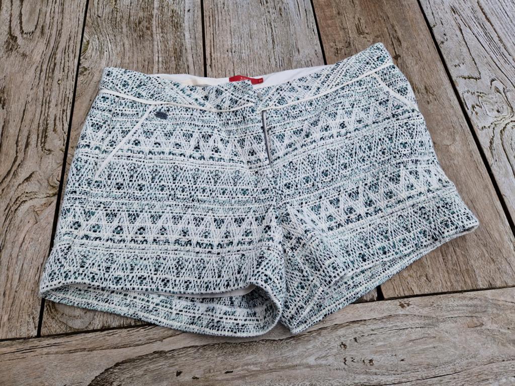 Short broekje Esprit EDC maat M 38 groen beige, Maat 38/40 (M), Kort, Nieuw, Ophalen of Verzenden