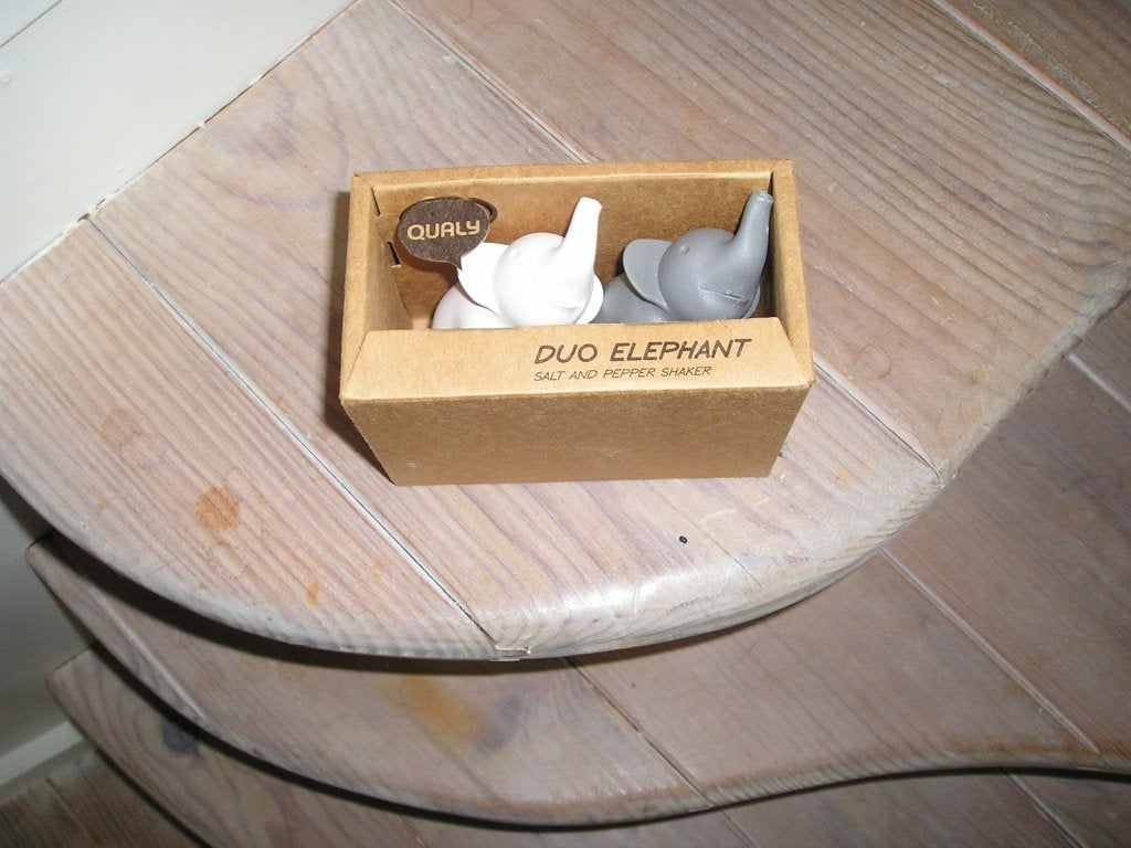 Qualy Duo Elephant Pepper and Salt Shaker, Ophalen of Verzenden, Nieuw, Wild dier, Overige typen
