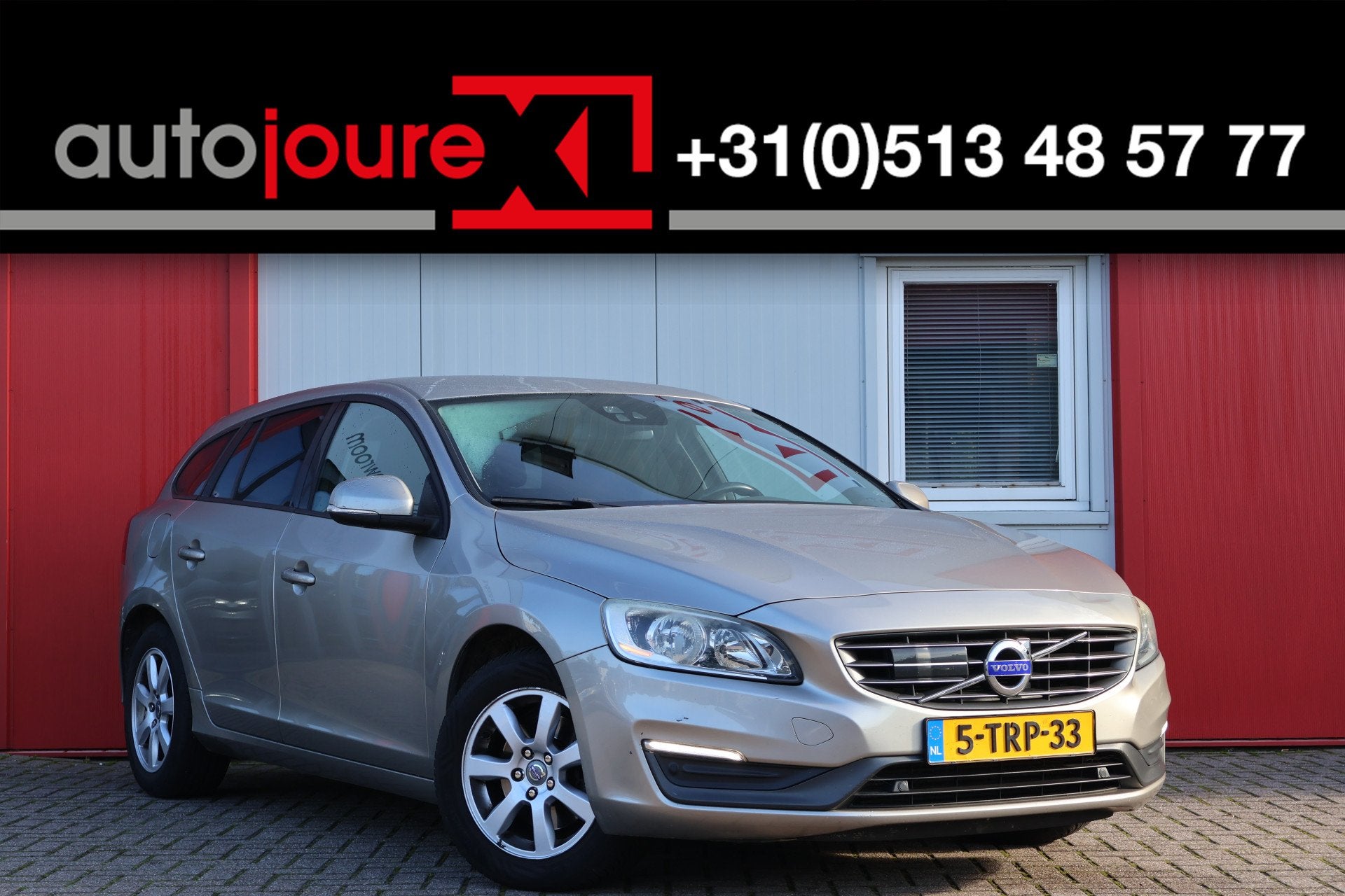 Volvo V60 2.0 D4 Kinetic (bj 2014, automaat), Auto's, 4 cilinders, Origineel Nederlands, Diesel, 168 €/maand