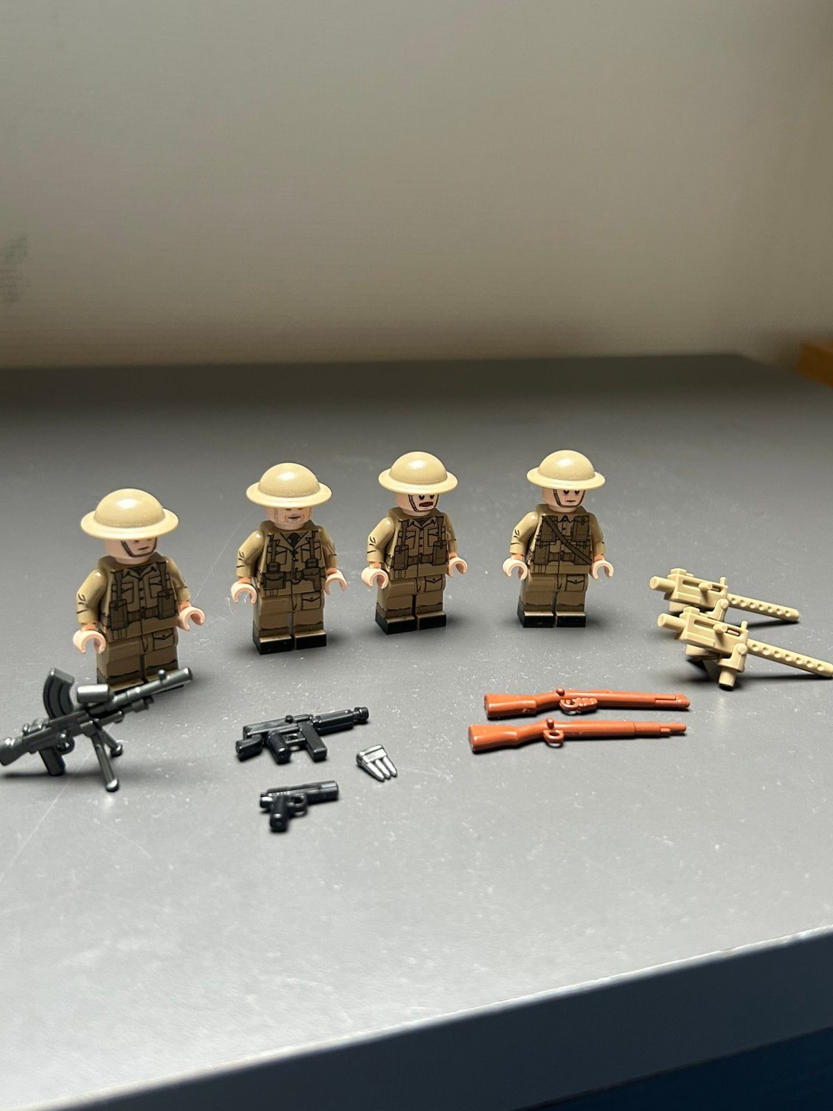 Brickmania united bricks British Army Soldiers WW2, Kinderen en Baby's, Lego, Ophalen of Verzenden, Zo goed als nieuw, Minifiguur