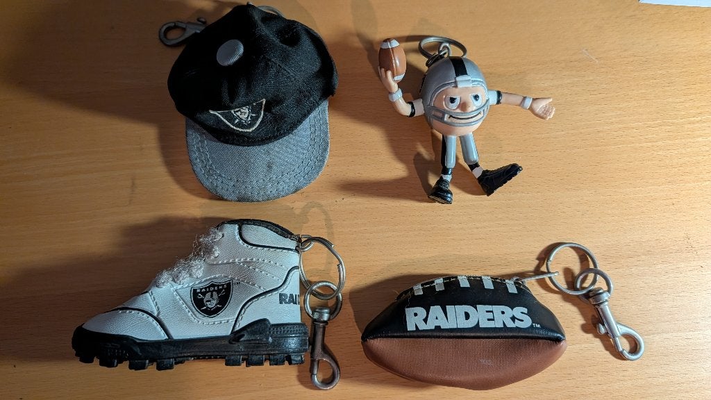 Vintage Raiders 90s Collectibles NFL, Ophalen of Verzenden, Gebruikt, Buitenlandse clubs, Beeldje of Poppetje